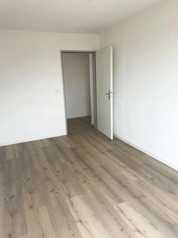 Incantevole appartamento di 3,5 locali con balcone e vista splendida a Thun – foto 9 di 11