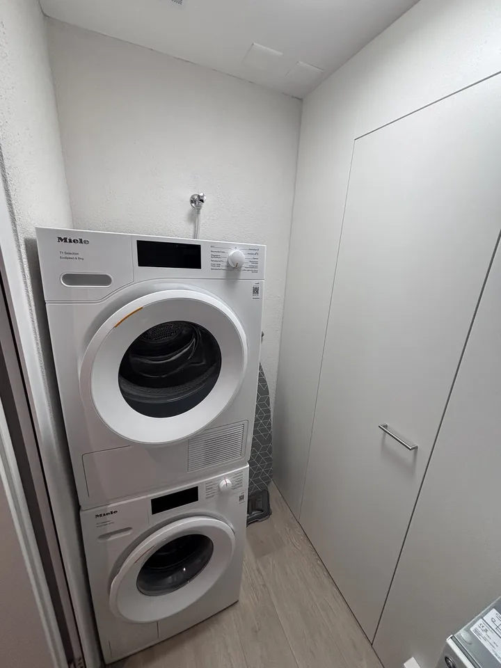 1½ ZI-WOHNUNG IN NEUHAUSEN AM RHEINFALL (SH), MÖBLIERT, TEMPORÄR – Foto 8 von 10