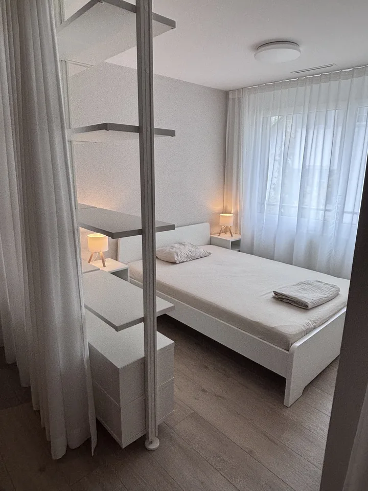 1½ ZI-WOHNUNG IN NEUHAUSEN AM RHEINFALL (SH), MÖBLIERT, TEMPORÄR – Foto 5 von 10