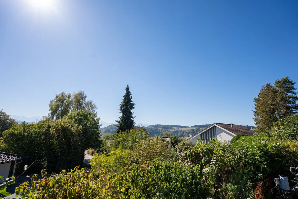 Appartamento 5.5 locali - standard di proprietà - con grande giardino e bella vista – foto 18 di 18