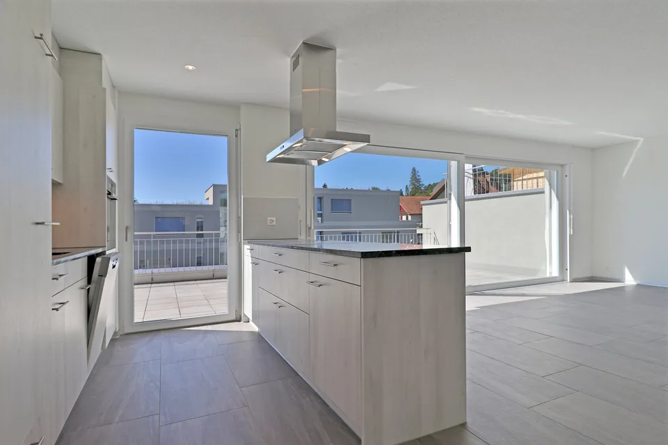 Appartements mansardés modernes avec vue panoramique à Biglen – photo 5 sur 11