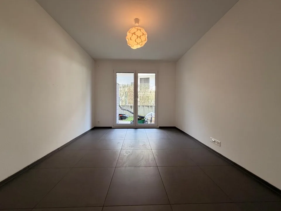 "Neue / Moderne 3.5-Zimmer-Wohnung mit Garten" – Foto 11 von 11