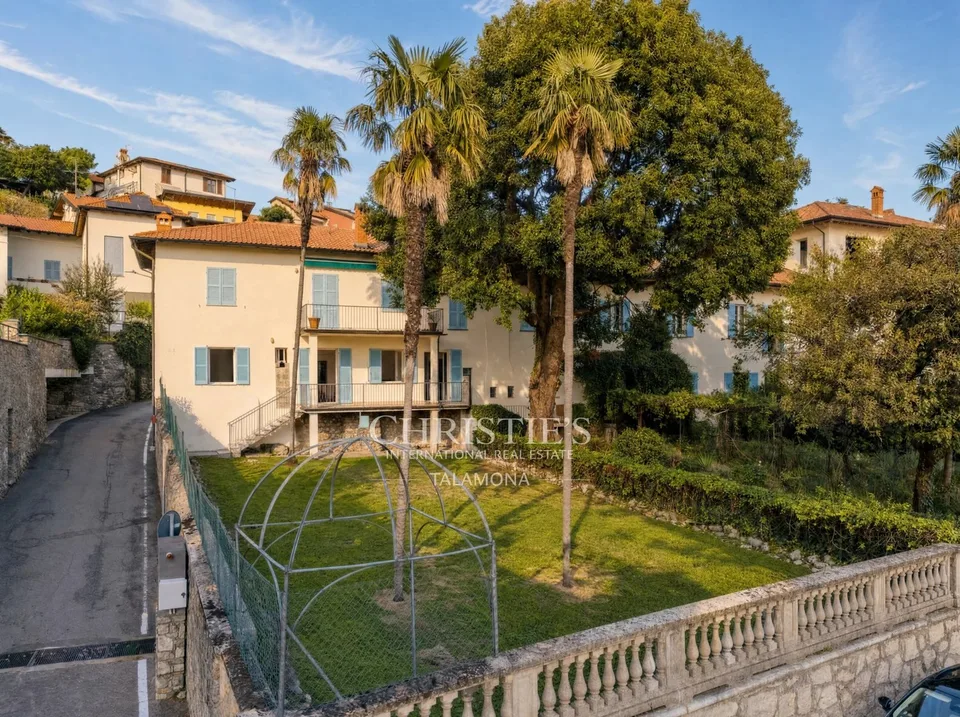 Appartamento elegante con porticato vista lago e giardino privato ad Arolo, Lago Maggiore – foto 2 di 13