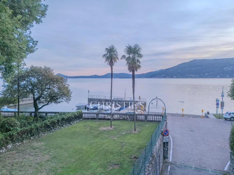 Appartamento elegante con porticato vista lago e giardino privato ad Arolo, Lago Maggiore – foto 3 di 13