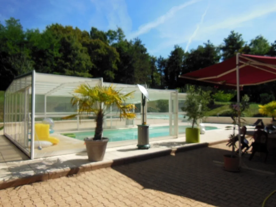 Francia - Boyer: Grande casa di 6,5 locali, 300 m2, con piscina di 50 m2 – foto 3 di 13