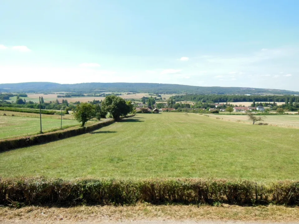 Francia - Boyer: Grande casa di 6,5 locali, 300 m2, con piscina di 50 m2 – foto 4 di 13