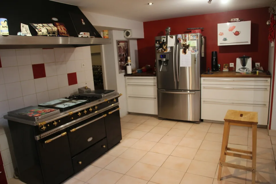 Francia - Boyer: Grande casa di 6,5 locali, 300 m2, con piscina di 50 m2 – foto 6 di 13