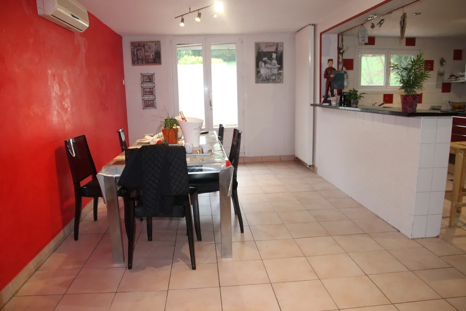 Francia - Boyer: Grande casa di 6,5 locali, 300 m2, con piscina di 50 m2 – foto 7 di 13