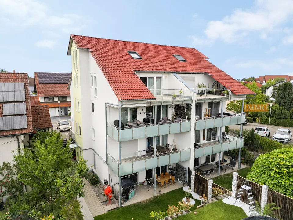 IMMORath.de - Großzügige Maisonettewohnung mit 5 Zimmern und Balkon mi – Foto 10 von 13