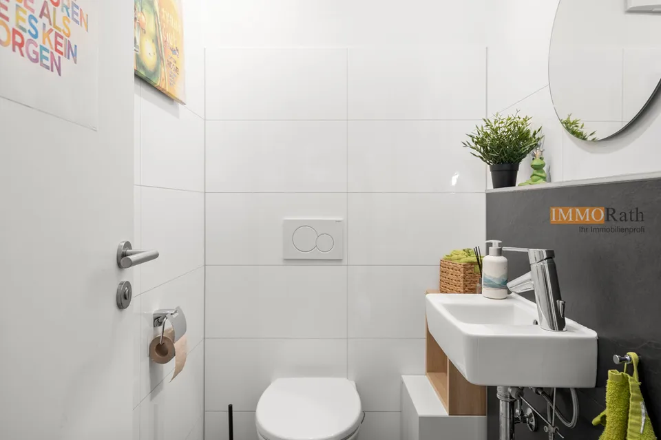 IMMORath.de - Großzügige Maisonettewohnung mit 5 Zimmern und Balkon mi – Foto 9 von 13