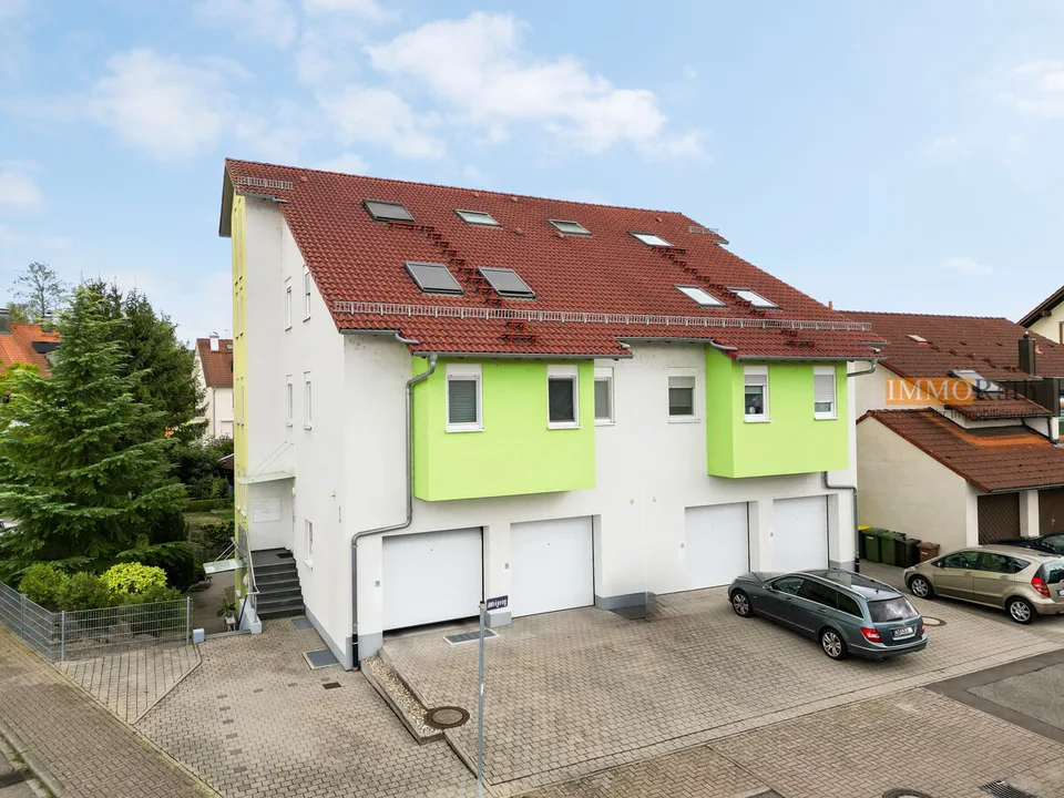 IMMORath.de - Großzügige Maisonettewohnung mit 5 Zimmern und Balkon mi – Foto 11 von 13