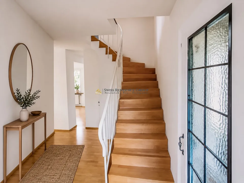Casa a schiera con vista lago & grande giardino (temporanea) – foto 4 di 9