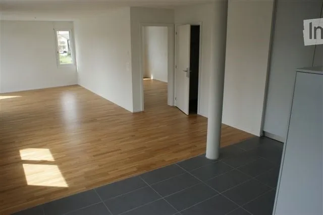 Vermietung moderne 2 1/2 Zimmerwohnung – Foto 3 von 3