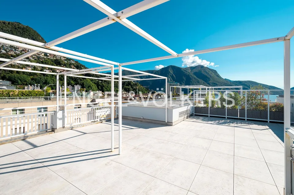 Luminoso e moderno duplex con terrazza rooftop – foto 11 di 12