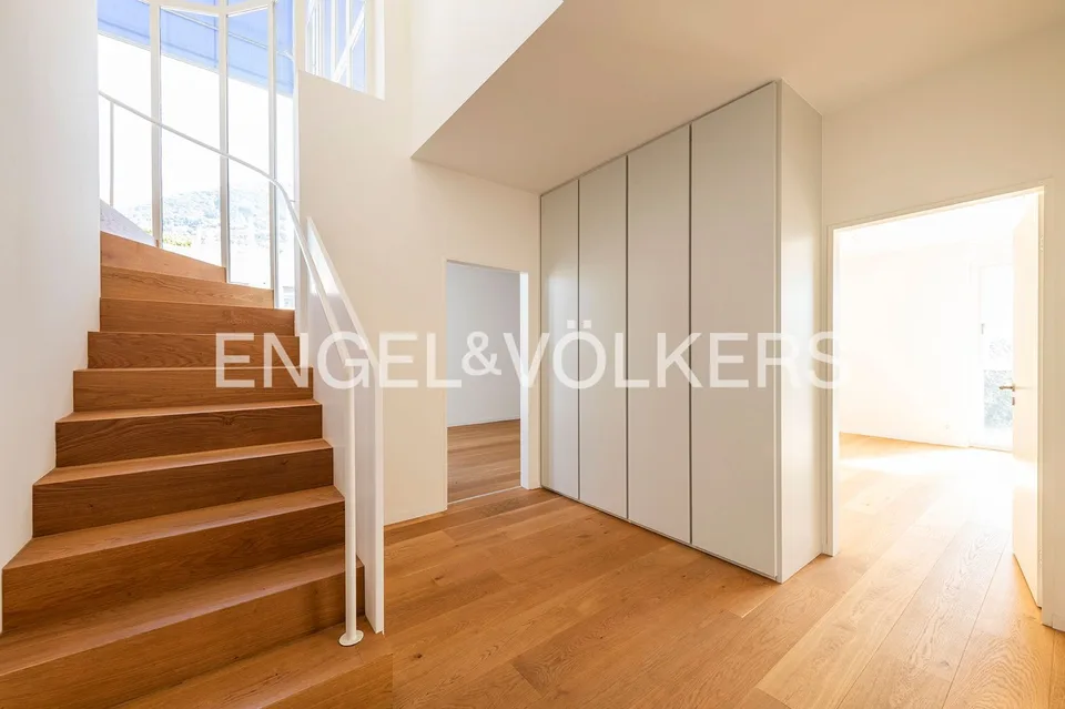 Luminoso e moderno duplex con terrazza rooftop – foto 5 di 12