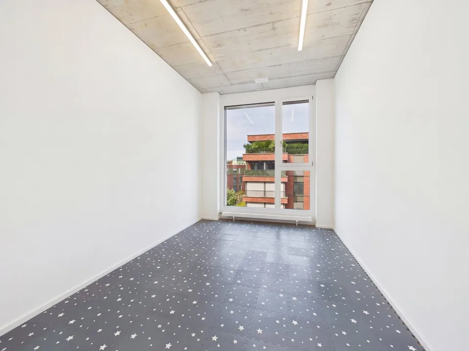 Moderne 5.5-Zimmer Büro-/Gewerbefläche in Baar mieten – Foto 8 von 13