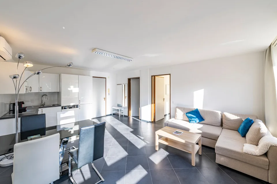 Möblierte 2.5 Ferienwohnung mit Klima im Zentrum von Ascona – Foto 3 von 10