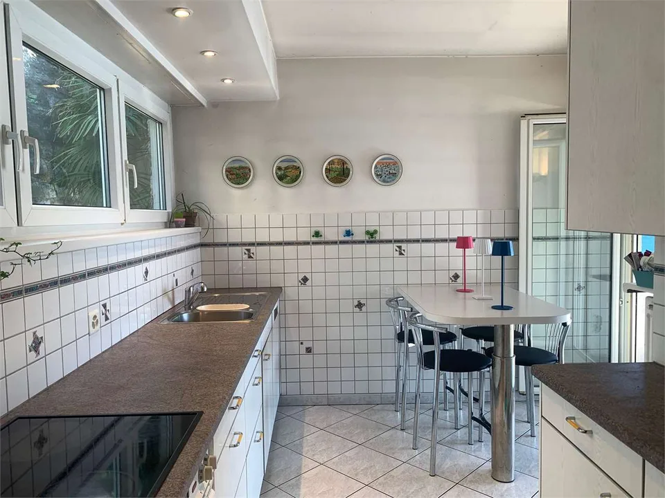 Exklusives Wohnhaus in Bissone direkt am Wasser – Foto 6 von 13