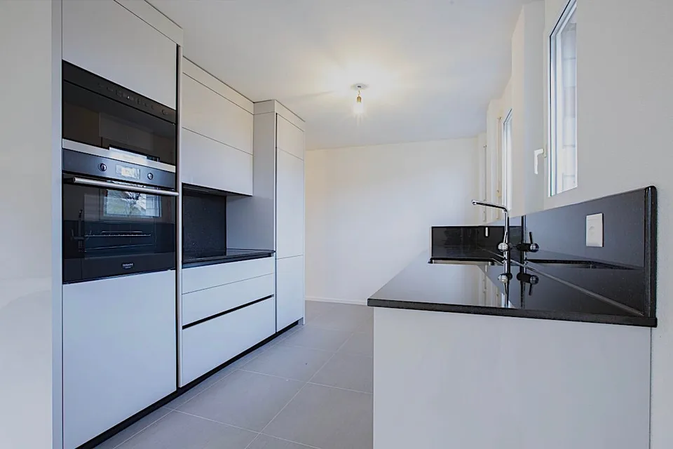 Giardino privato di 576m2 / Appartamento di 4,5 locali – foto 17 di 19