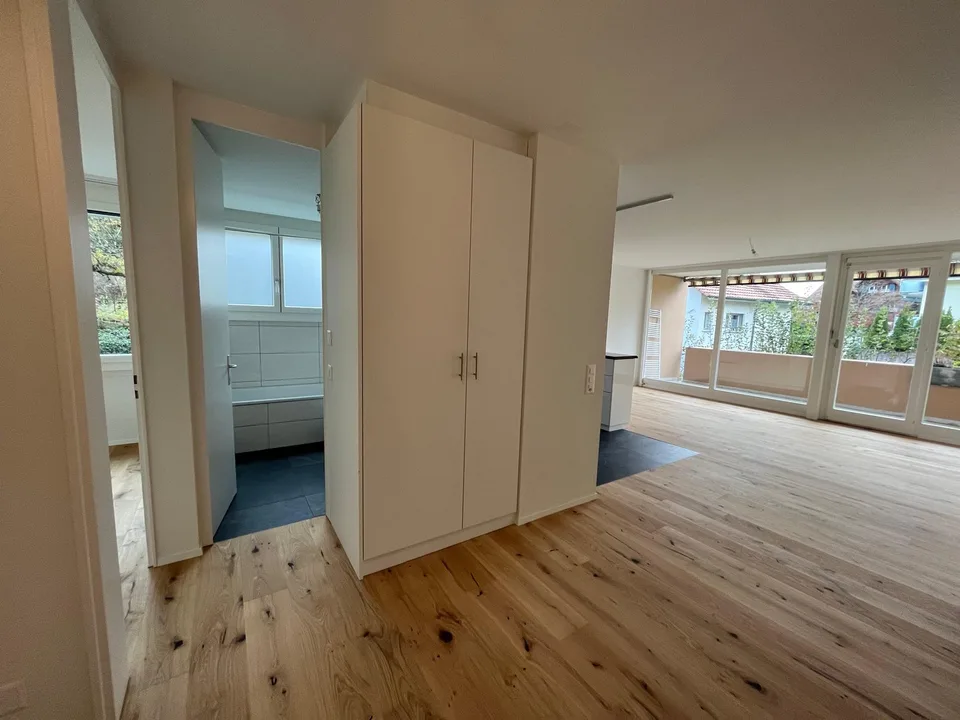 Appartement très ensoleillé, calme, partiellement rénové de 4,5 pièces – photo 5 sur 11