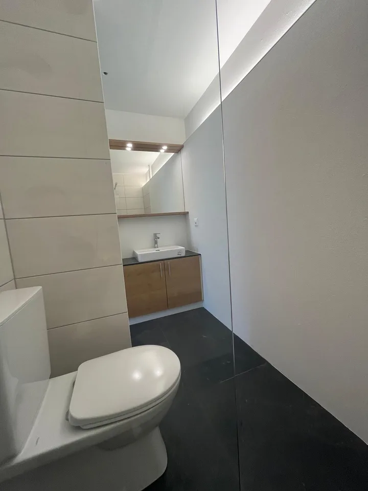 Appartement très ensoleillé, calme, partiellement rénové de 4,5 pièces – photo 10 sur 11