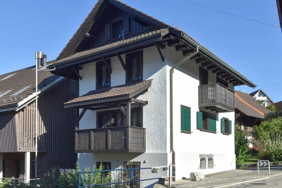 Traditioneller Charme trifft auf gemütliches Wohnen – Foto 10 von 13