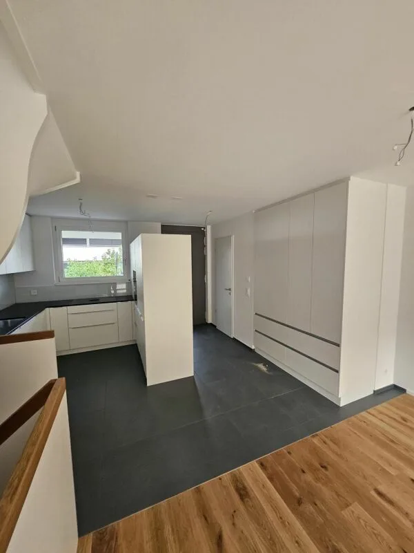 Modernes 5.5-Zimmer-Reihenhaus mit Garten in Ettingen - Erstbezug – Foto 2 von 10