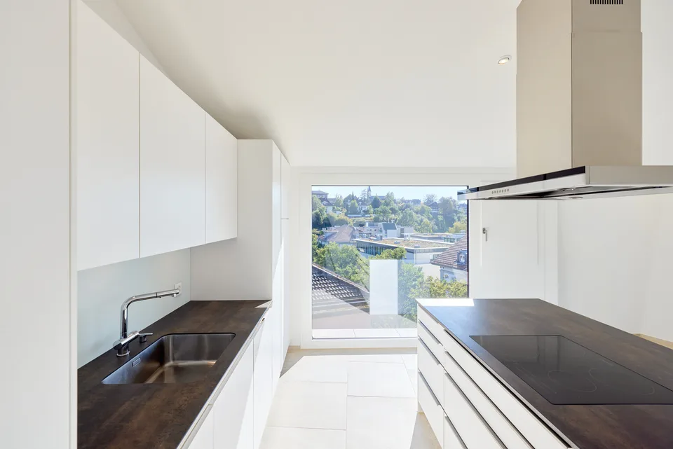 APPARTEMENT ATTIQUE DE LUXE EXCLUSIF AU COEUR DE BURGDORF – photo 2 sur 13