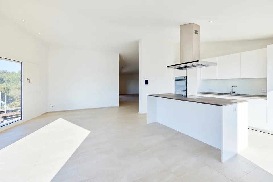 APPARTEMENT ATTIQUE DE LUXE EXCLUSIF AU COEUR DE BURGDORF – photo 3 sur 13