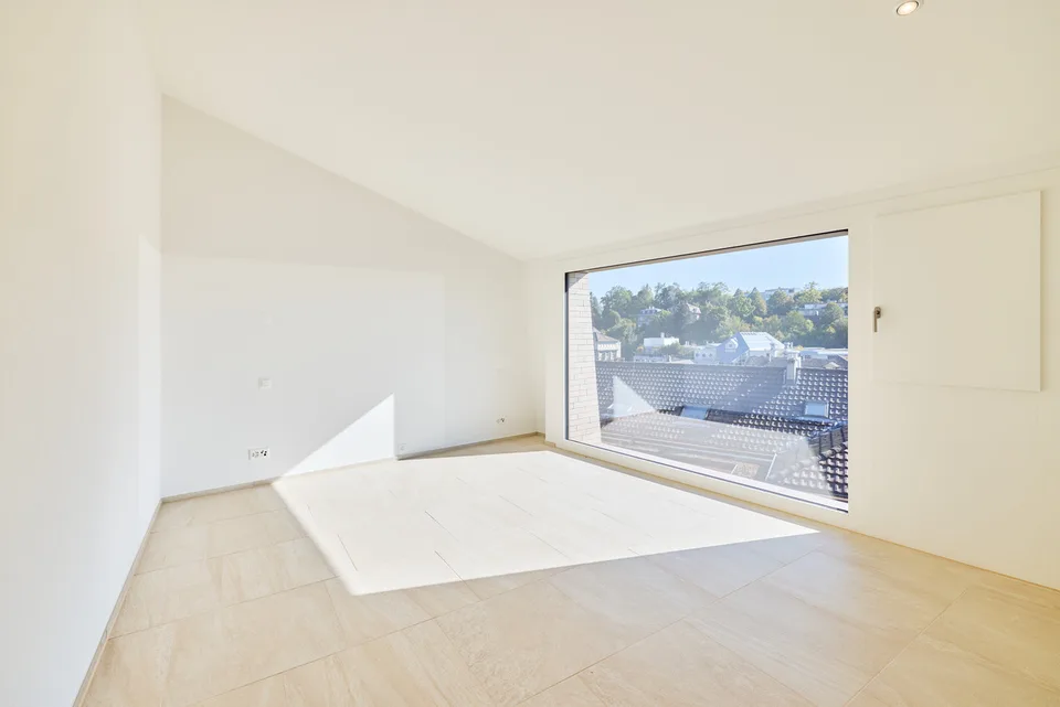 APPARTEMENT ATTIQUE DE LUXE EXCLUSIF AU COEUR DE BURGDORF – photo 12 sur 13