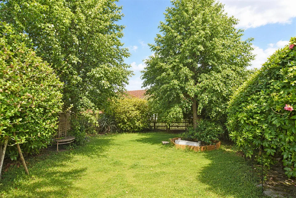 Historisches Zuhause mit grossem Garten, Studio & viel Platz – Foto 13 von 15