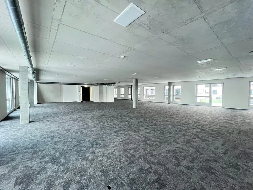 New ready-to-move-in office space with balcony – photo 3 of 4