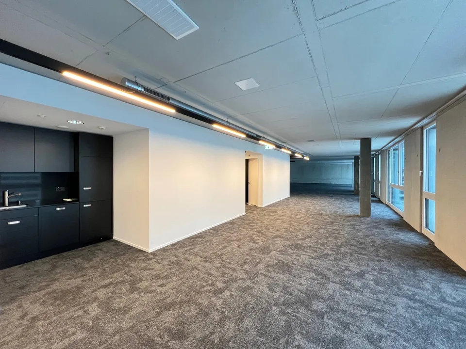 New ready-to-move-in office space with balcony – photo 4 of 4