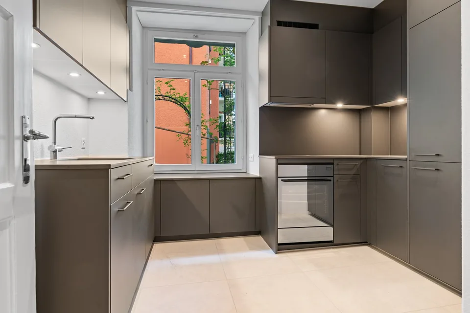 Appartamento di 3,5 locali ristrutturato di alta qualità in affitto nel cuore di Zurigo! – foto 5 di 13