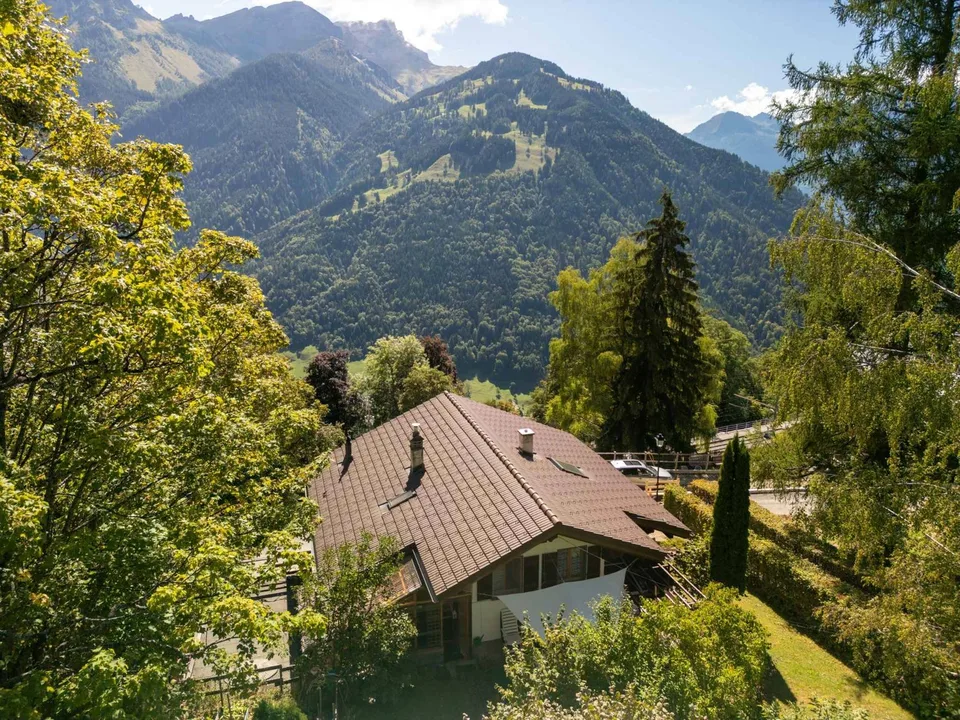 Casa con 2 appartamenti e vista mozzafiato – foto 3 di 13