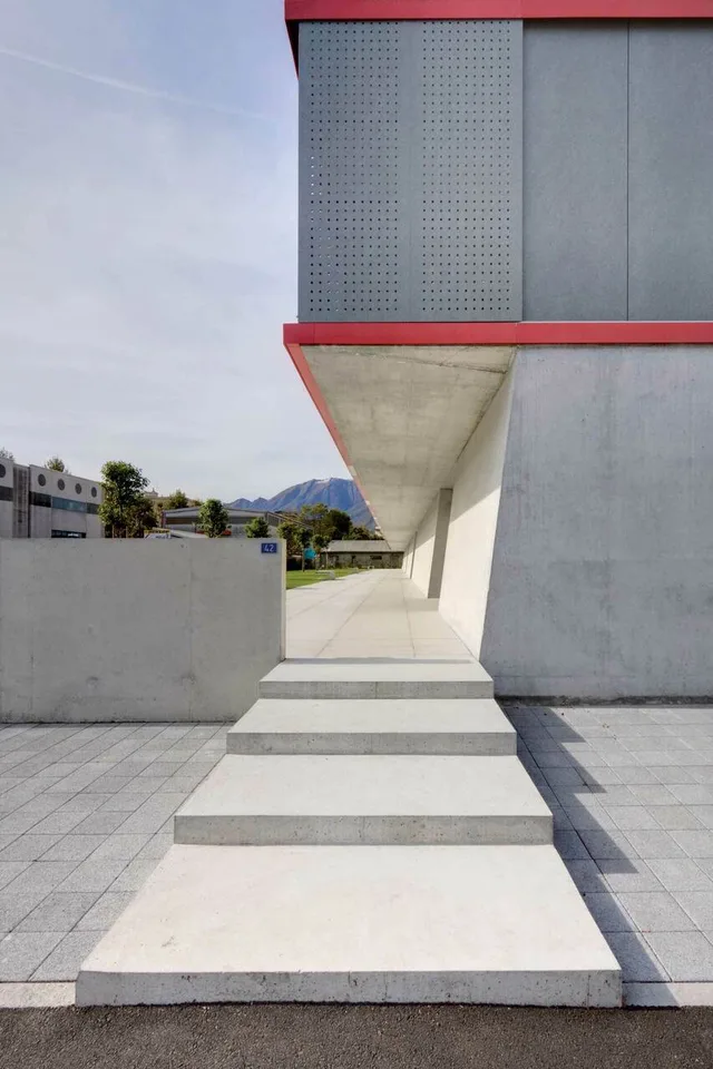 LOCARNO - Elegante 3,5 locali con terrazza e posteggio in autorimessa – Foto 8 von 13