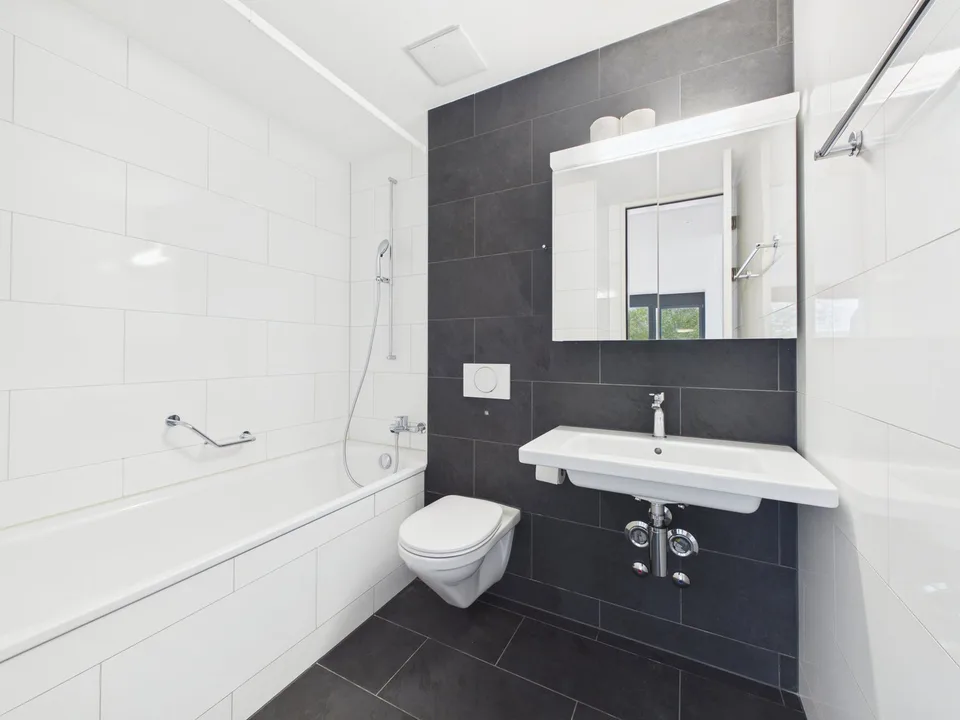 Appartement en attique de 2,5 pièces avec terrasse spacieuse – photo 6 sur 10