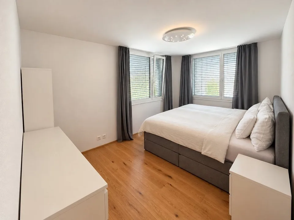 Moderne 4.5-Zimmer-Wohnung beim Bahnhof Cazis – Foto 6 von 11