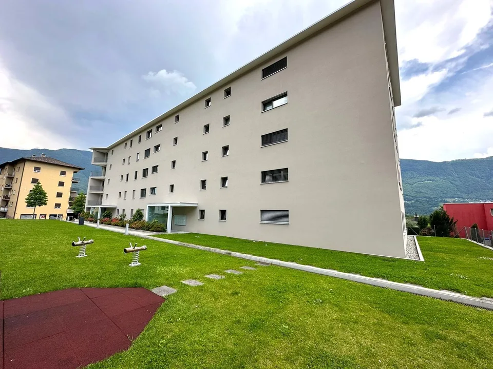 Spazioso 3.5 locali, zona residenziale ben servita! – foto 3 di 12