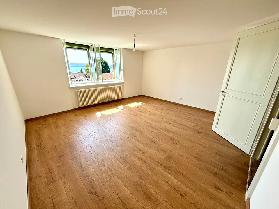 Duplex apartment with character and exceptional views – photo 8 of 8