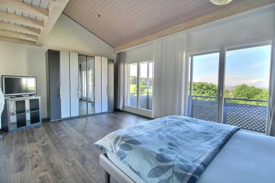 Bellissima metà di una casa bifamiliare, oltre 180 m2 di superficie abitabile – foto 9 di 13