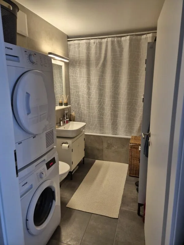 Wohnung mit 2.5 Zimmern und Garten in Grandson – Foto 5 von 8