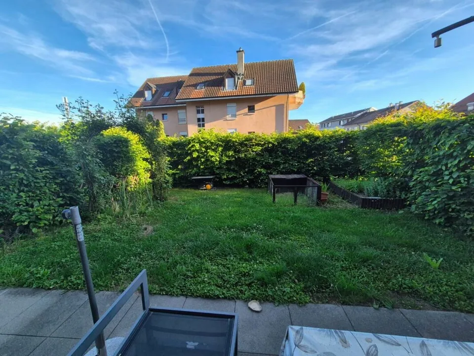 Wohnung mit 2.5 Zimmern und Garten in Grandson – Foto 3 von 8