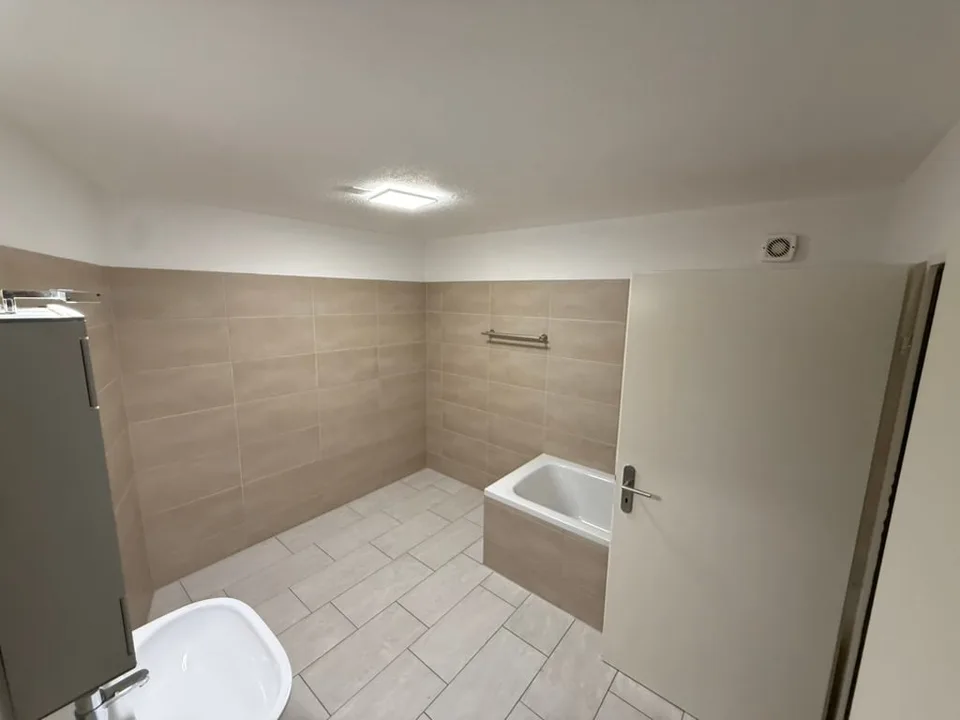 Appartamento 6.5 locali nel centro di Uzwil con terrazza, ascensore e 2 bagni – foto 7 di 16
