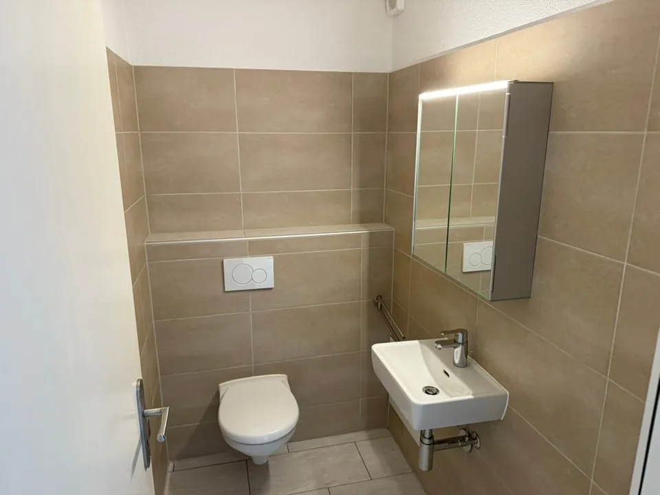 Appartamento 6.5 locali nel centro di Uzwil con terrazza, ascensore e 2 bagni – foto 2 di 16