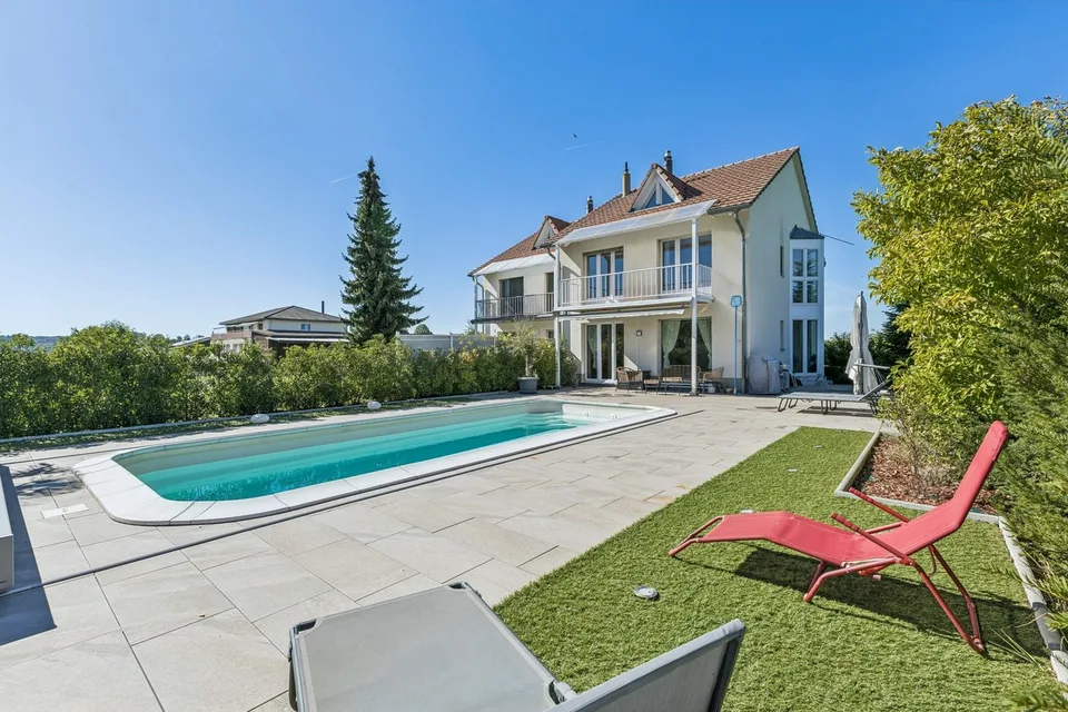 Reihenhaus mit Pool und eigenem Studio – Foto 10 von 13