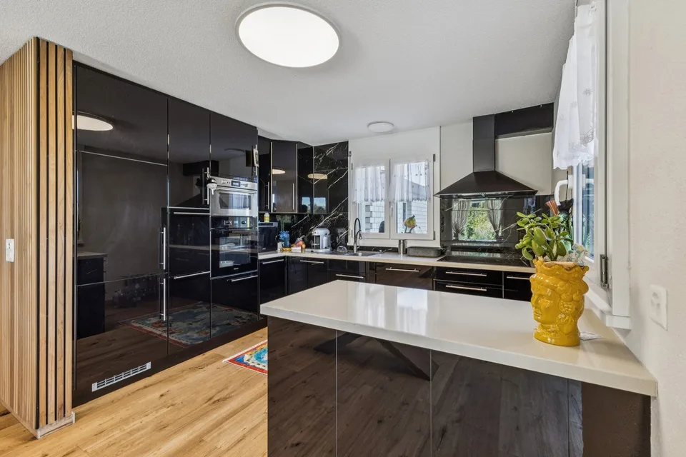 Reihenhaus mit Pool und eigenem Studio – Foto 3 von 13