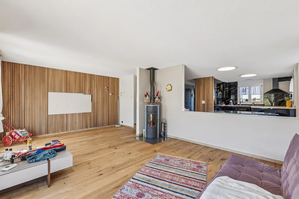 Reihenhaus mit Pool und eigenem Studio – Foto 8 von 13