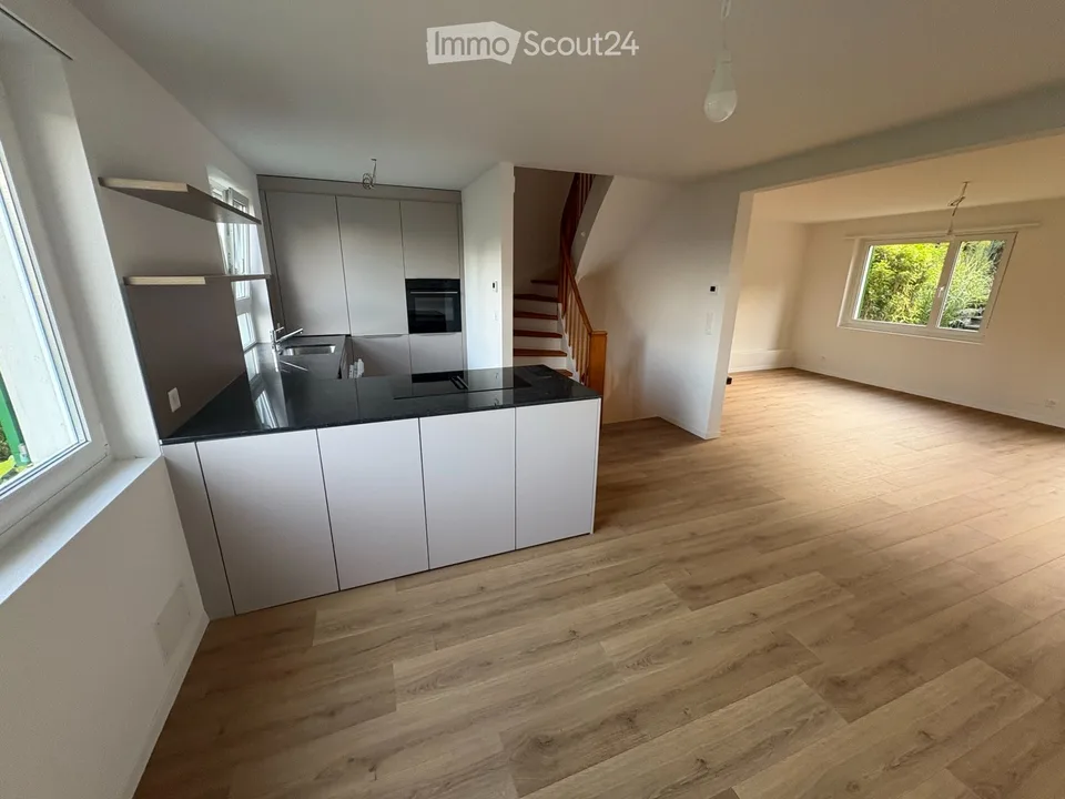 Frisch renoviertes 5.5-Zimmer-Reihenhaus mit Garten in Zürich – Foto 18 von 18