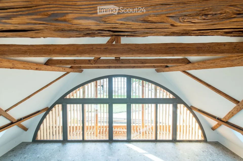 4.5 Zimmer Dachwohnung mit Galerie in Bauernhaus – Foto 5 von 5